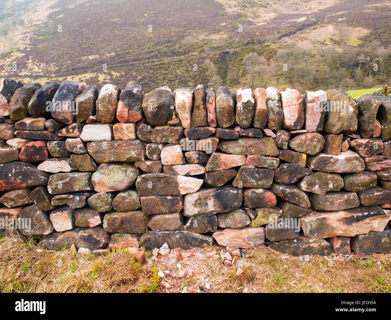 BRITAINS FARM DRY STONE WALL SECTIONS