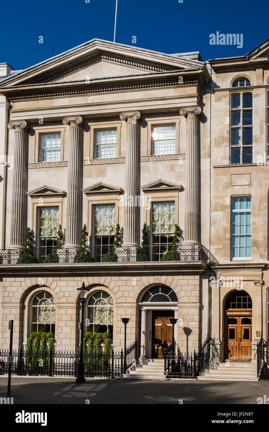 15 St James Square High Resolution Stock Photography and Images - Alamy