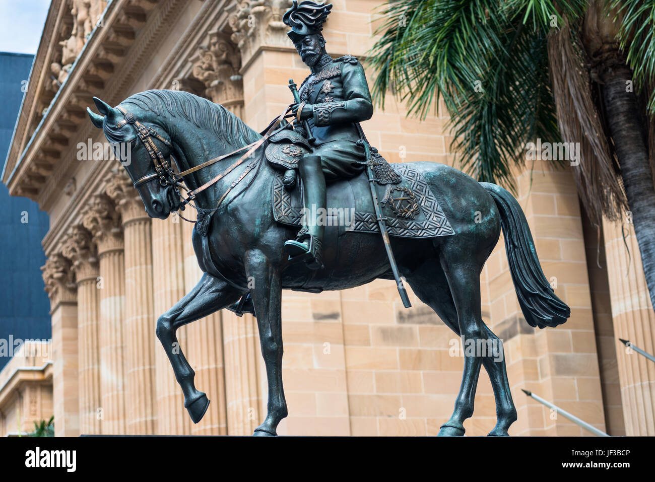 Statue of King V in front of City Hall, King Square