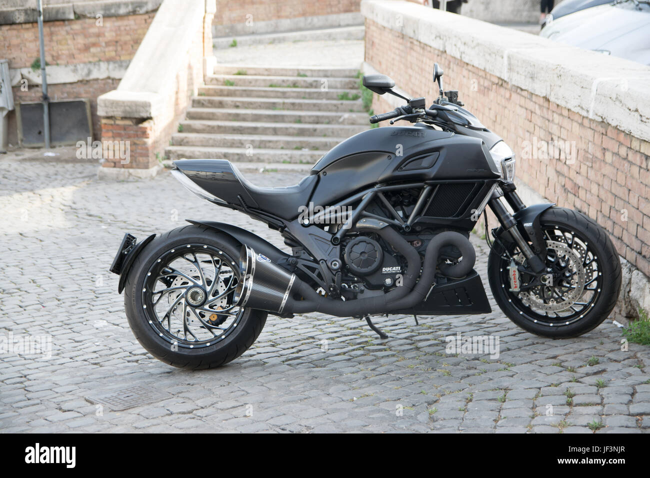 Ducati monster testastretta deals