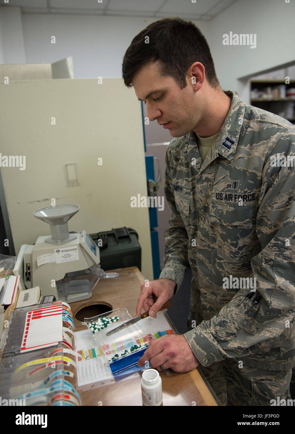 Managing Medication Hi res Stock Photography And Images Alamy
