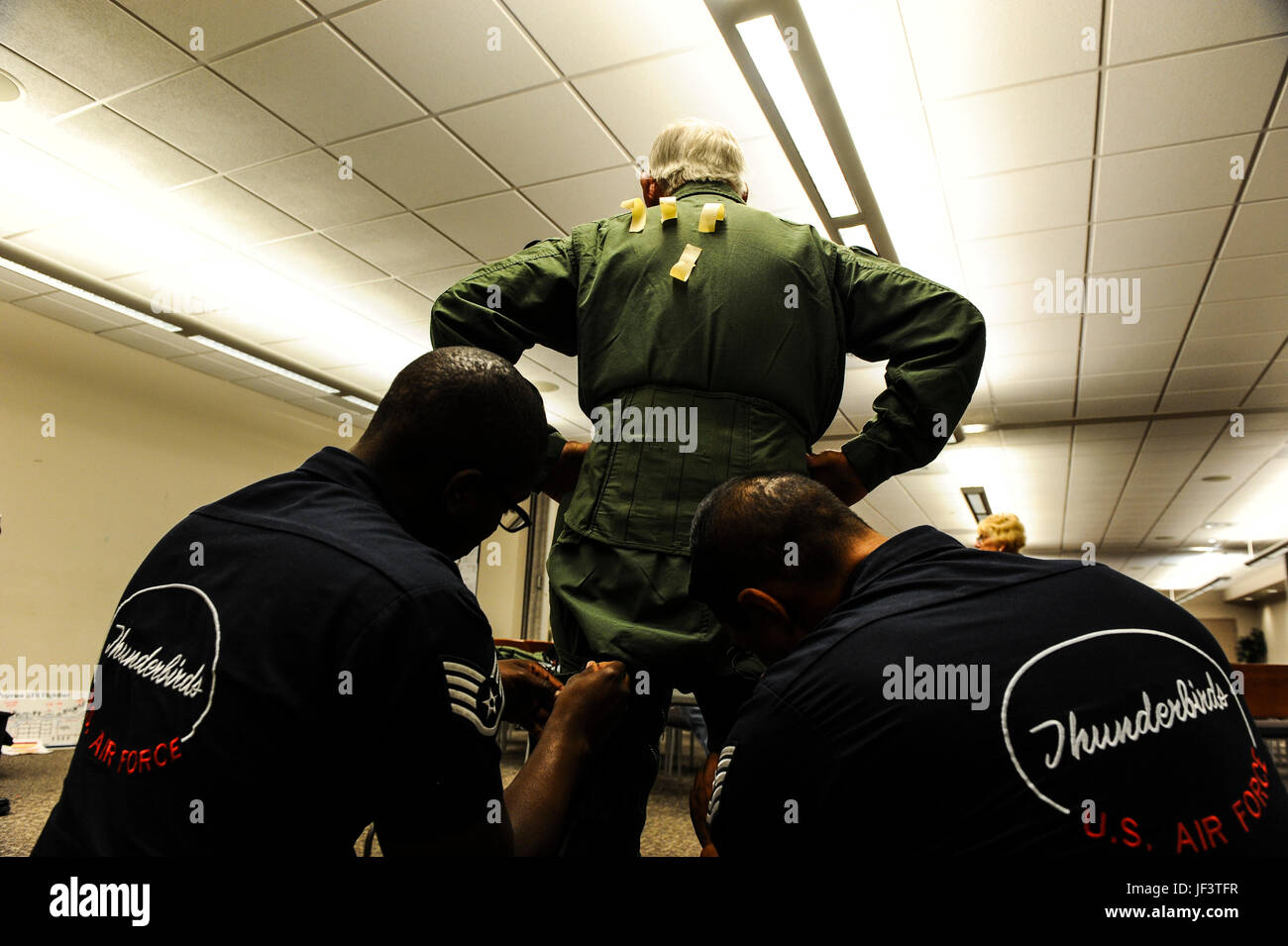 Aircrew flight equipment team hi-res stock photography and images - Alamy