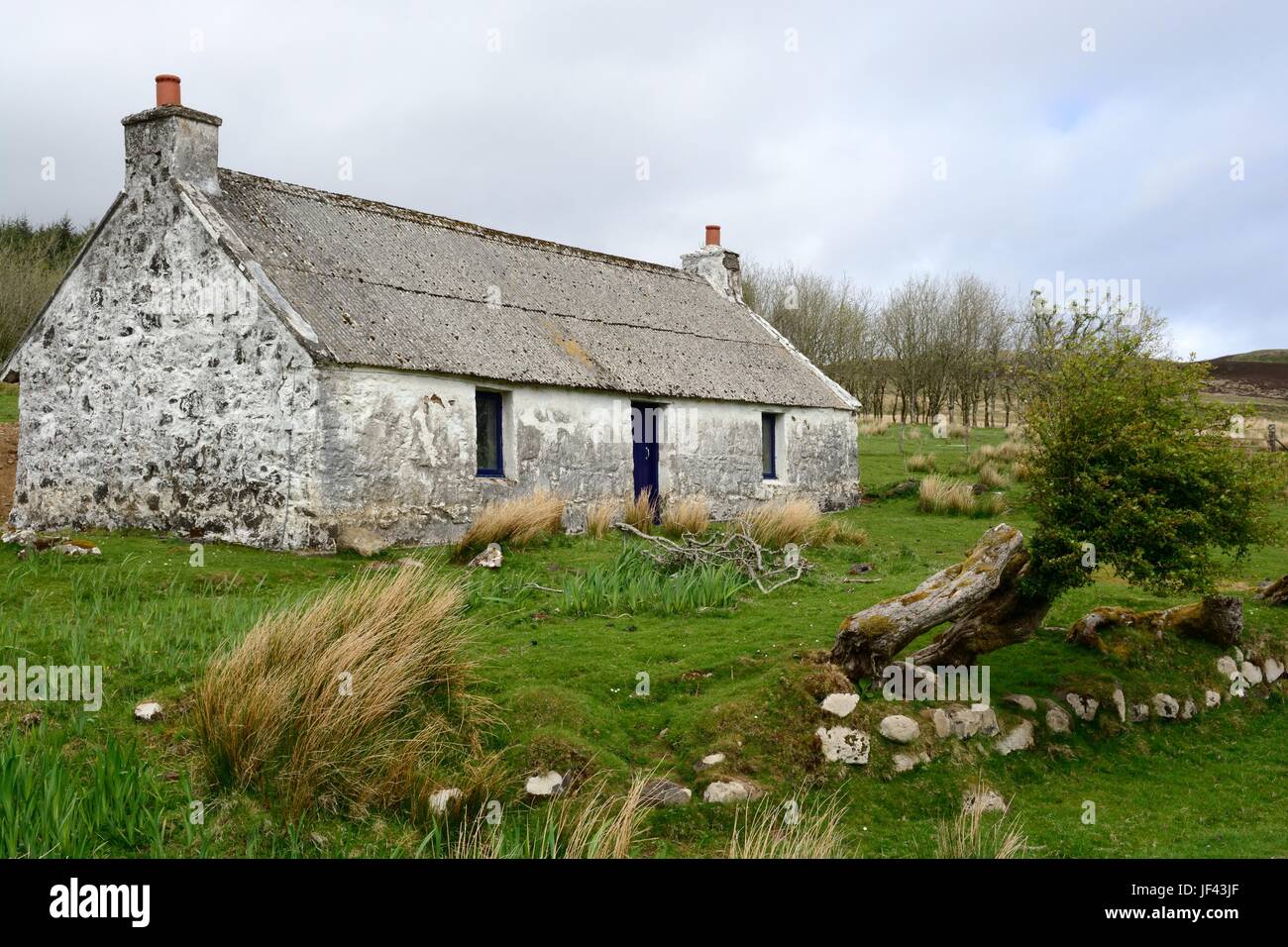 abandoned croft cottage in the Scotish countryside Clunacnoc Isle of sky Scotalnd Stock Photo