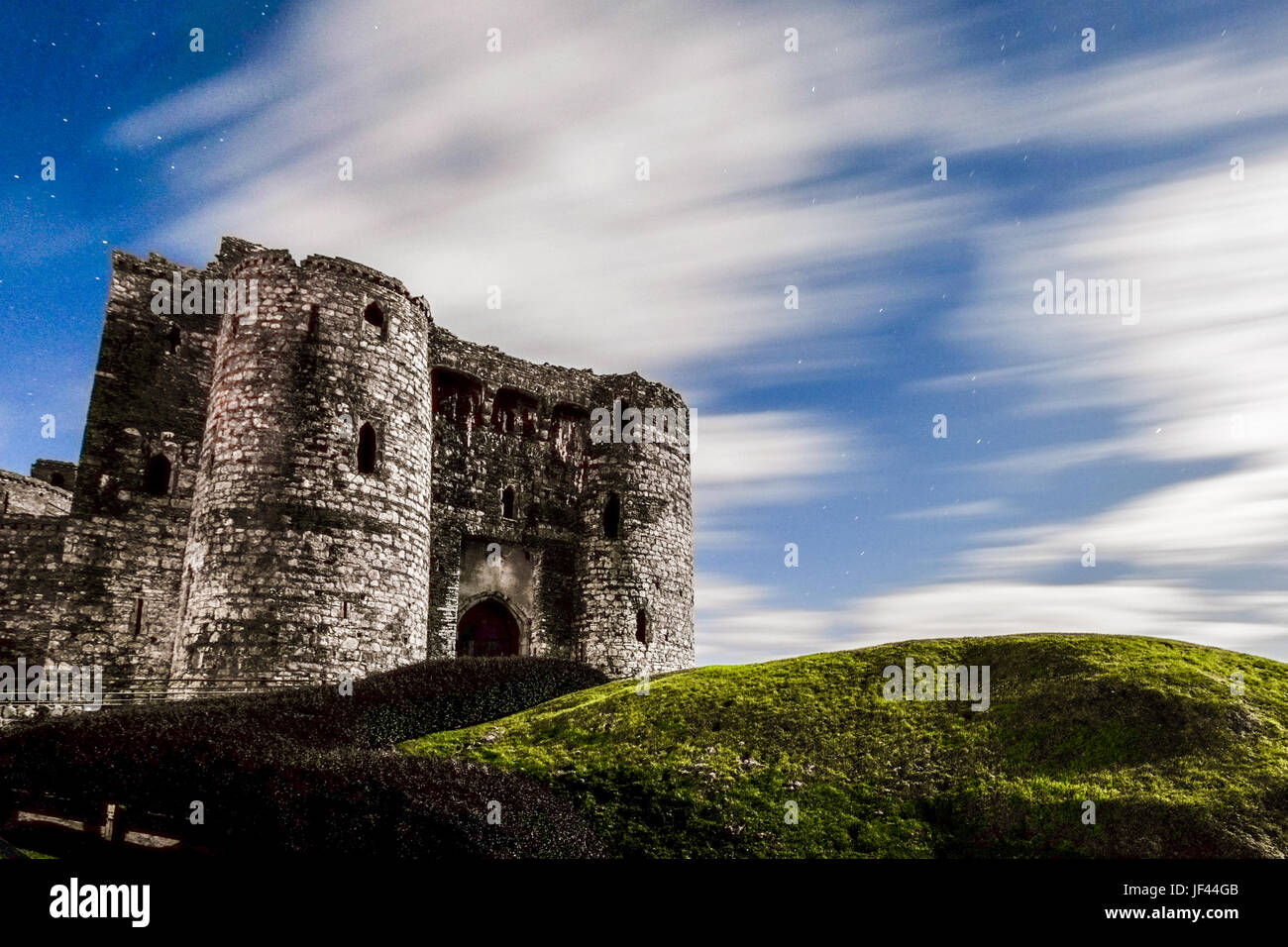 Night shot. Kidwelly Castle (Castell Cydweli). Carmarthenshire. Wales. UK Stock Photo