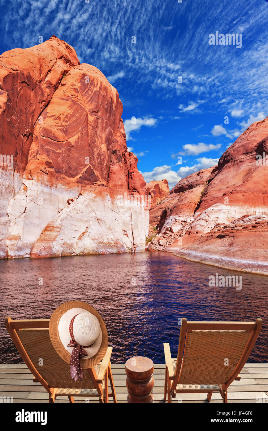 Two deck chairs hi-res stock photography and images - Alamy