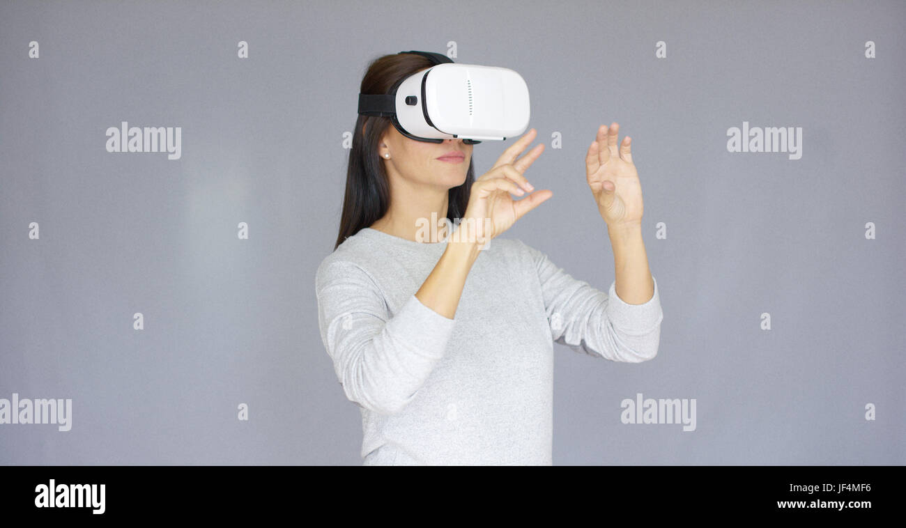 Emotions virtual reality hi-res stock photography and images - Alamy