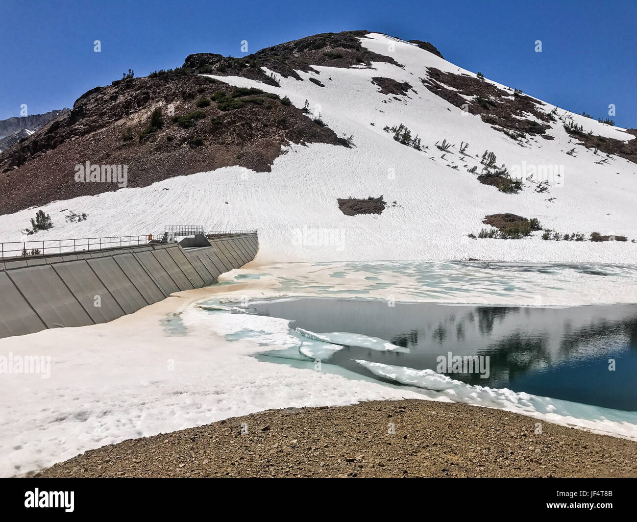 Saddlebag Lake, California, USA. 27th June, 2017. June 27, 2017.iPhone ...