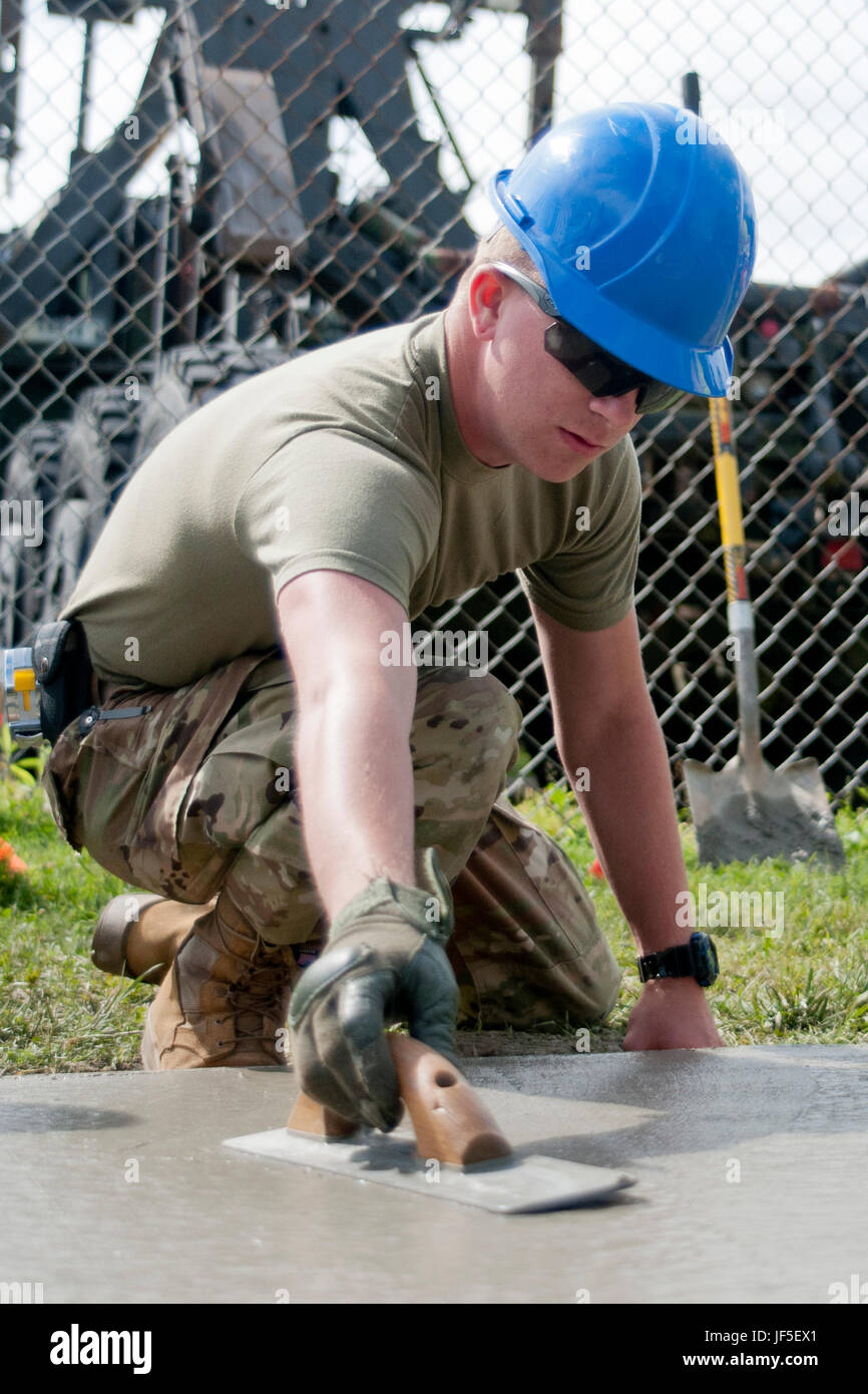 Soldiers from the 429th Concrete Platoon, 105th Engineer Battalion ...