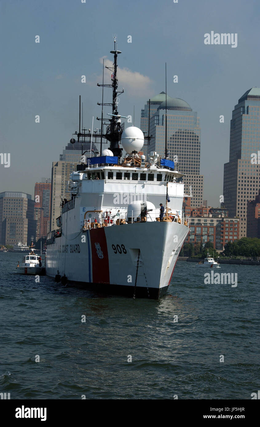 Coast guard cutter tahoma hi-res stock photography and images - Alamy