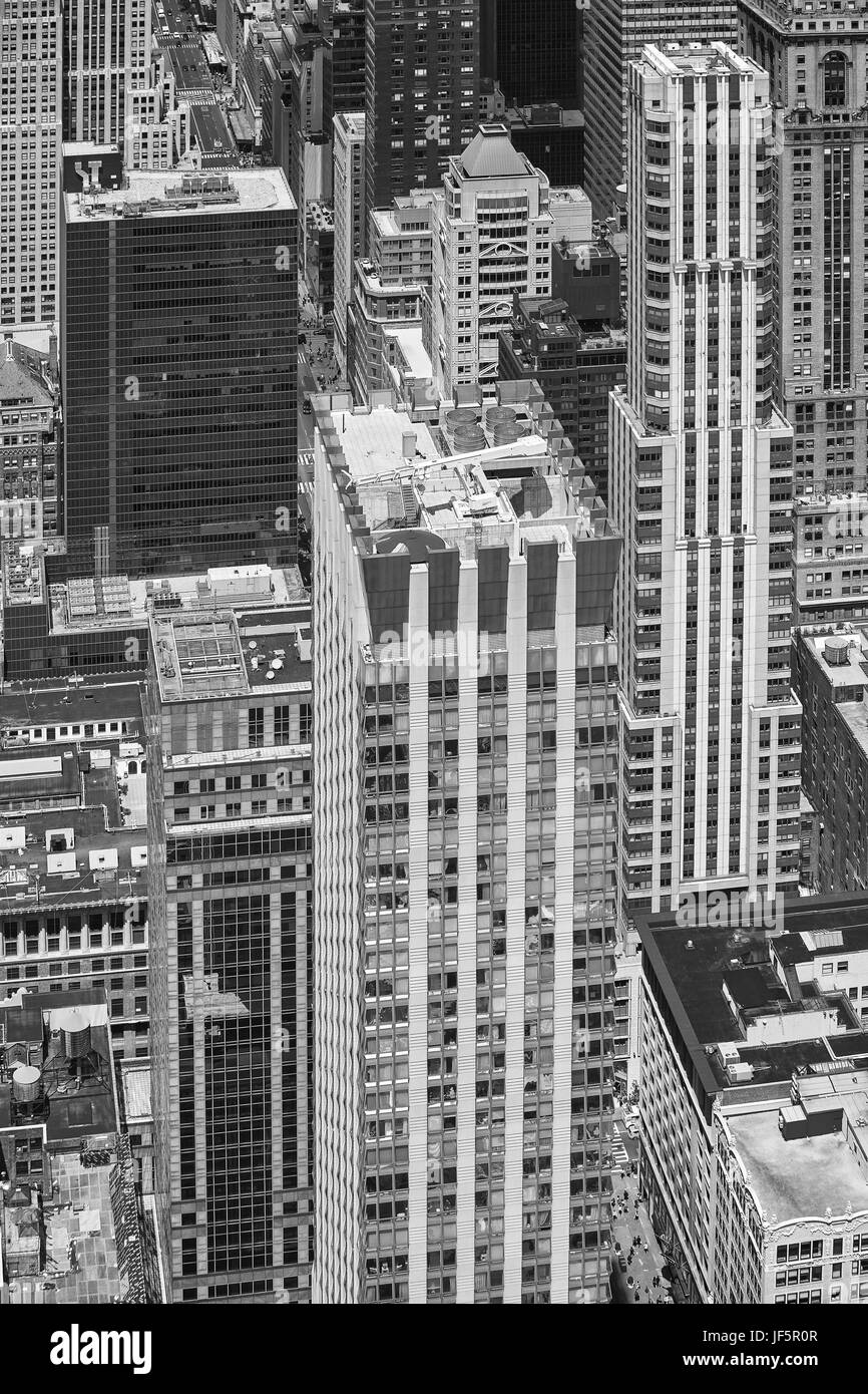 Black and white aerial picture of Manhattan skyscrapers, New York City ...