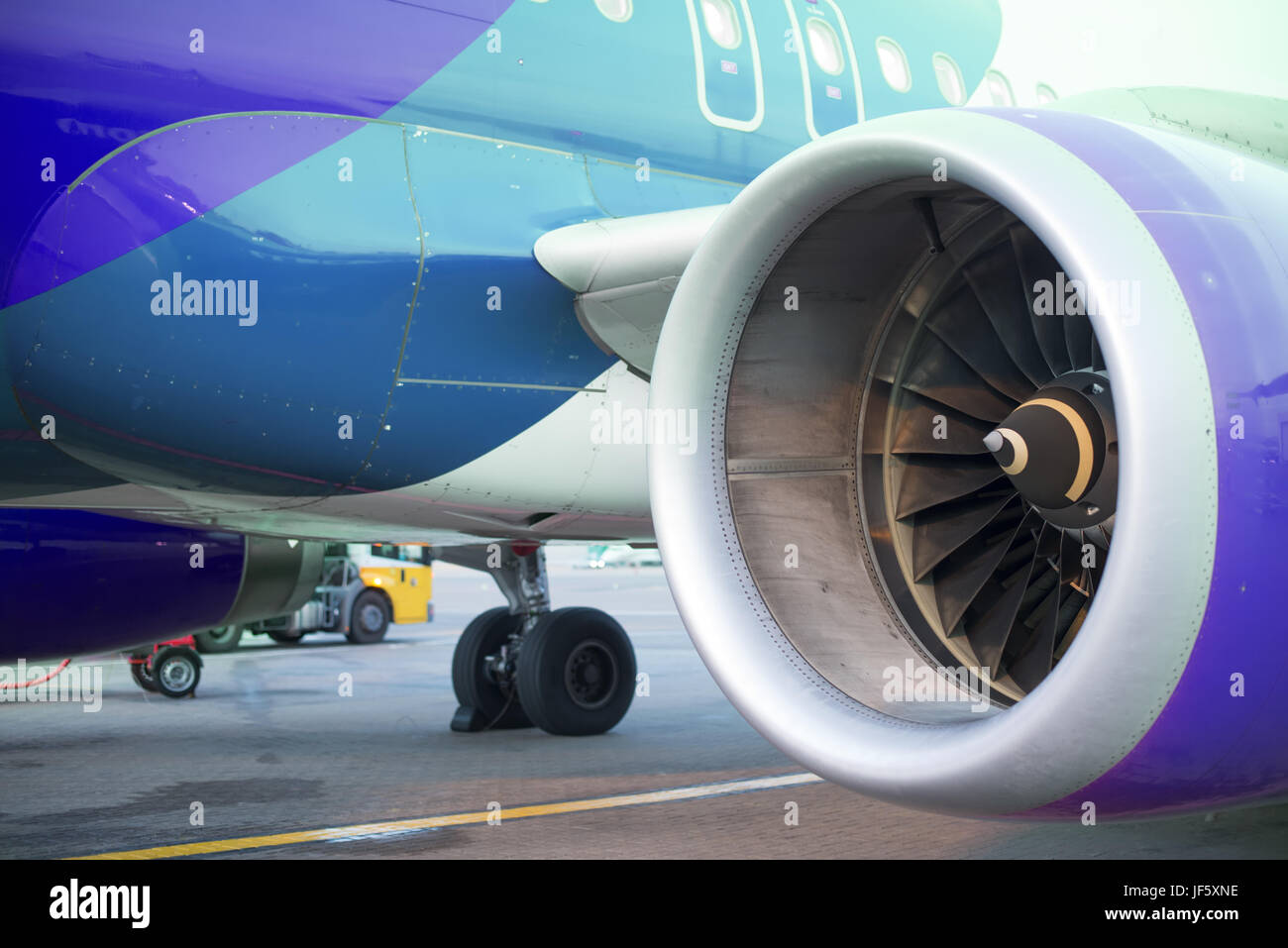 Aircraft engines hi-res stock photography and images - Alamy