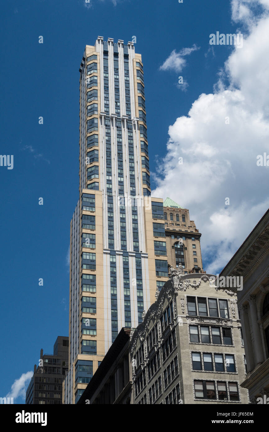 Condominium Tower at 425 Fifth Avenue, NYC Stock Photo Alamy