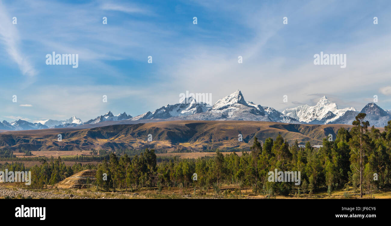 Beautiful andean mountain range hi-res stock photography and images - Alamy