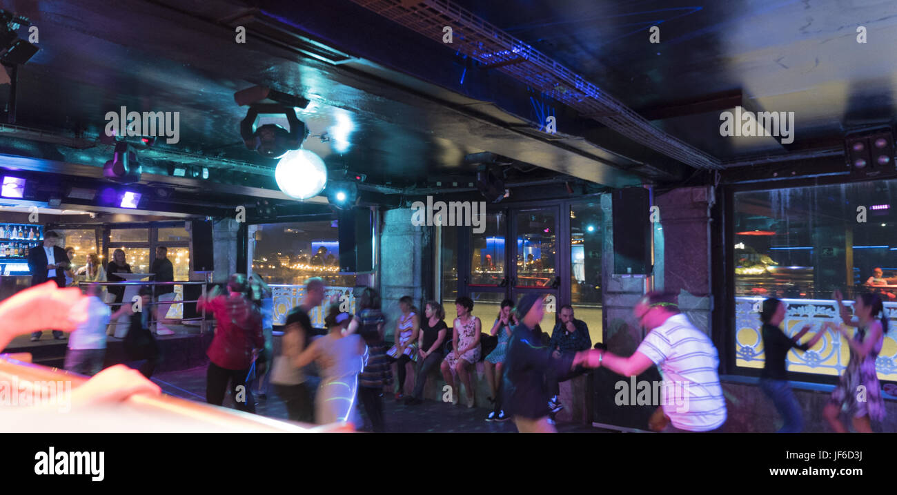 San sebastian nightlife hires stock photography and images Alamy