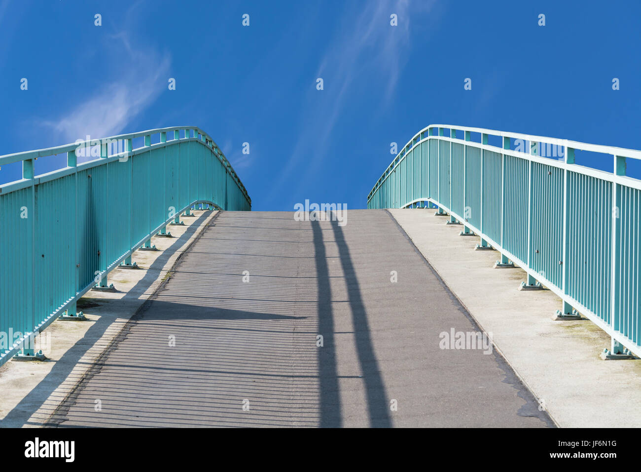 Steel bridge structure hi-res stock photography and images - Alamy