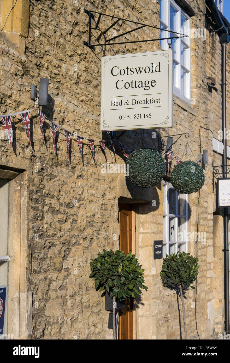 England bed breakfast sign hires stock photography and images Alamy