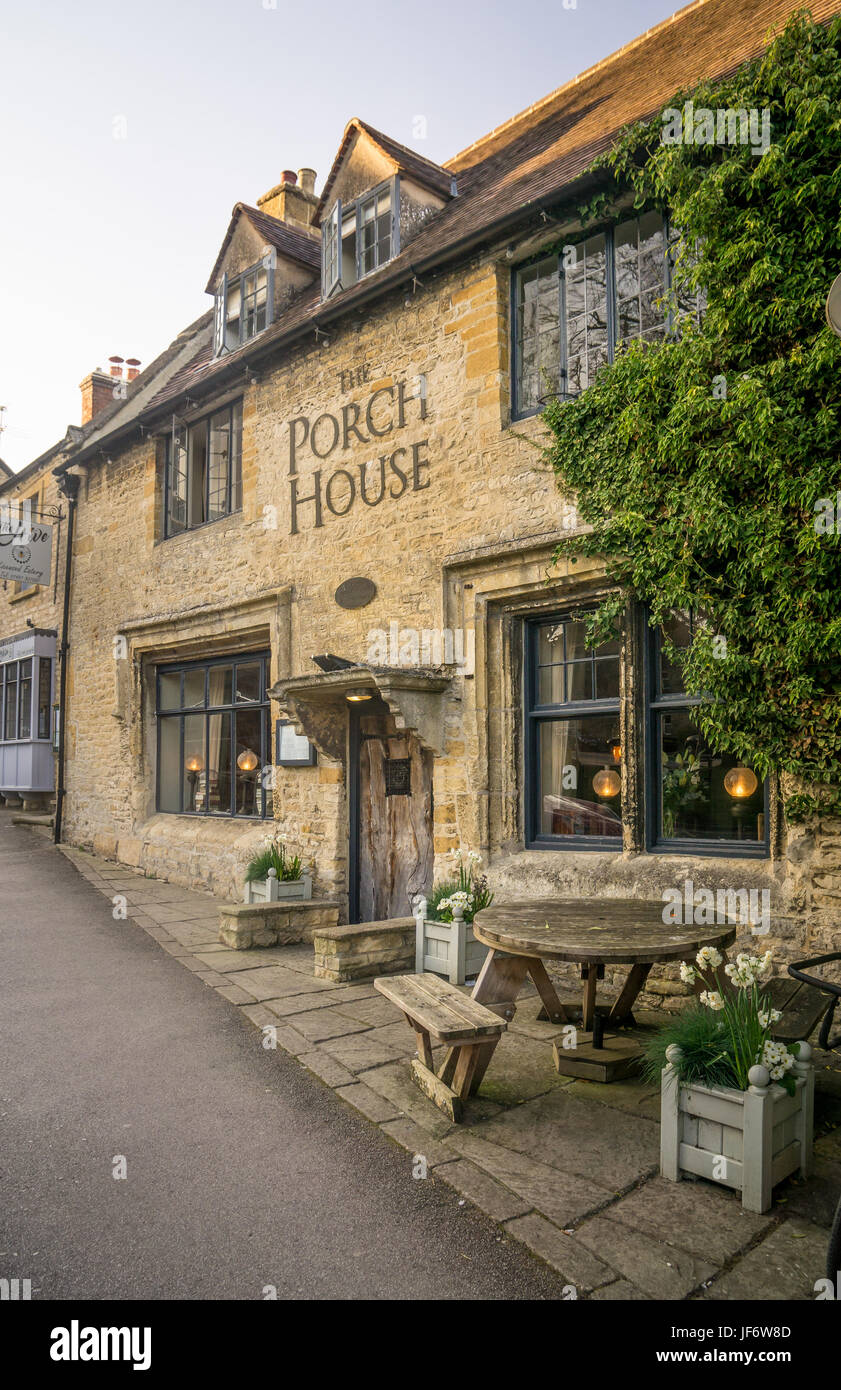The Porch House Pub in Stow, in the Cotswolds Stock Photo