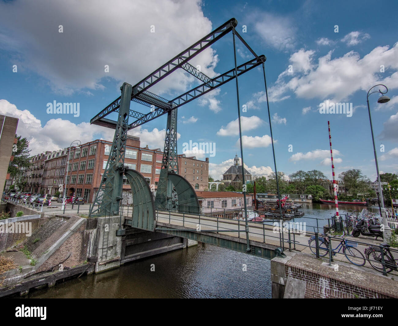 mosterd vorst band Brug 80 Entrepotdoksluis, in de Hoogte Kadijk over de Entrepotdoksluis foto  1 Stock Photo - Alamy