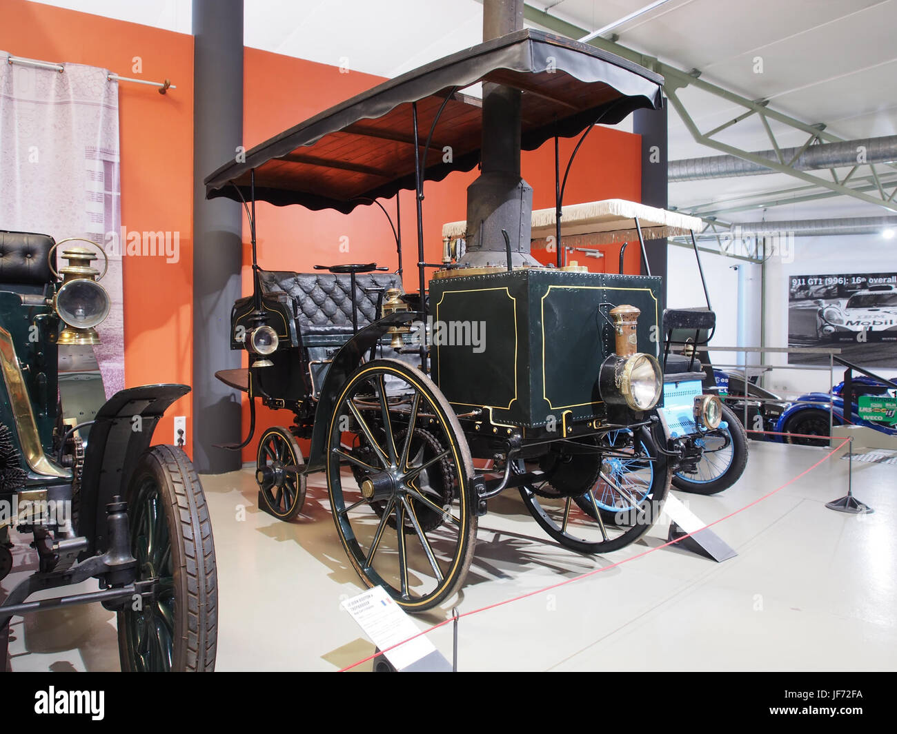 The 1885 De Dion Bouton & Trepardoux Dog Cart a Vapeur is an early ...