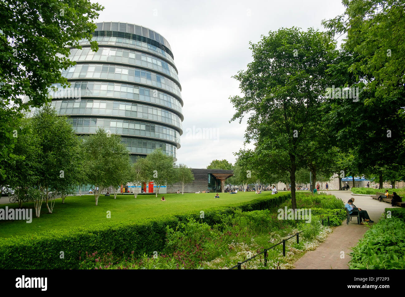 City Hall, London viewed from Potters Fields Stock Photo