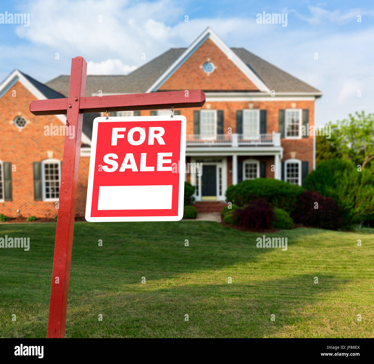 House With For Sale Sign Images – Browse 285,878 Stock Photos