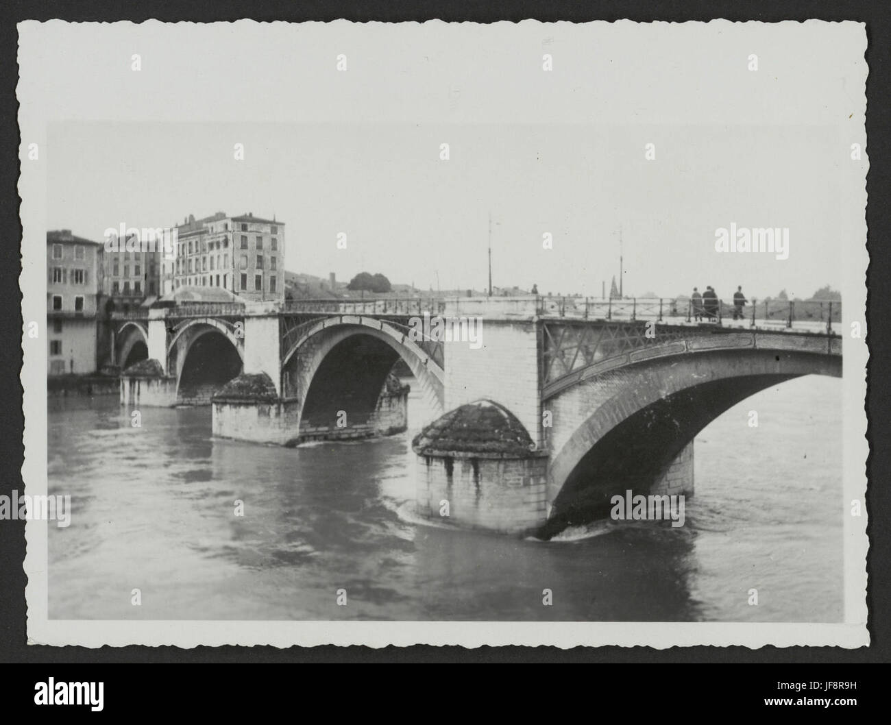 Bourg-de-Péage et le vieux pont vus de Romans-sur-Isère 34585289471 o Stock Photo