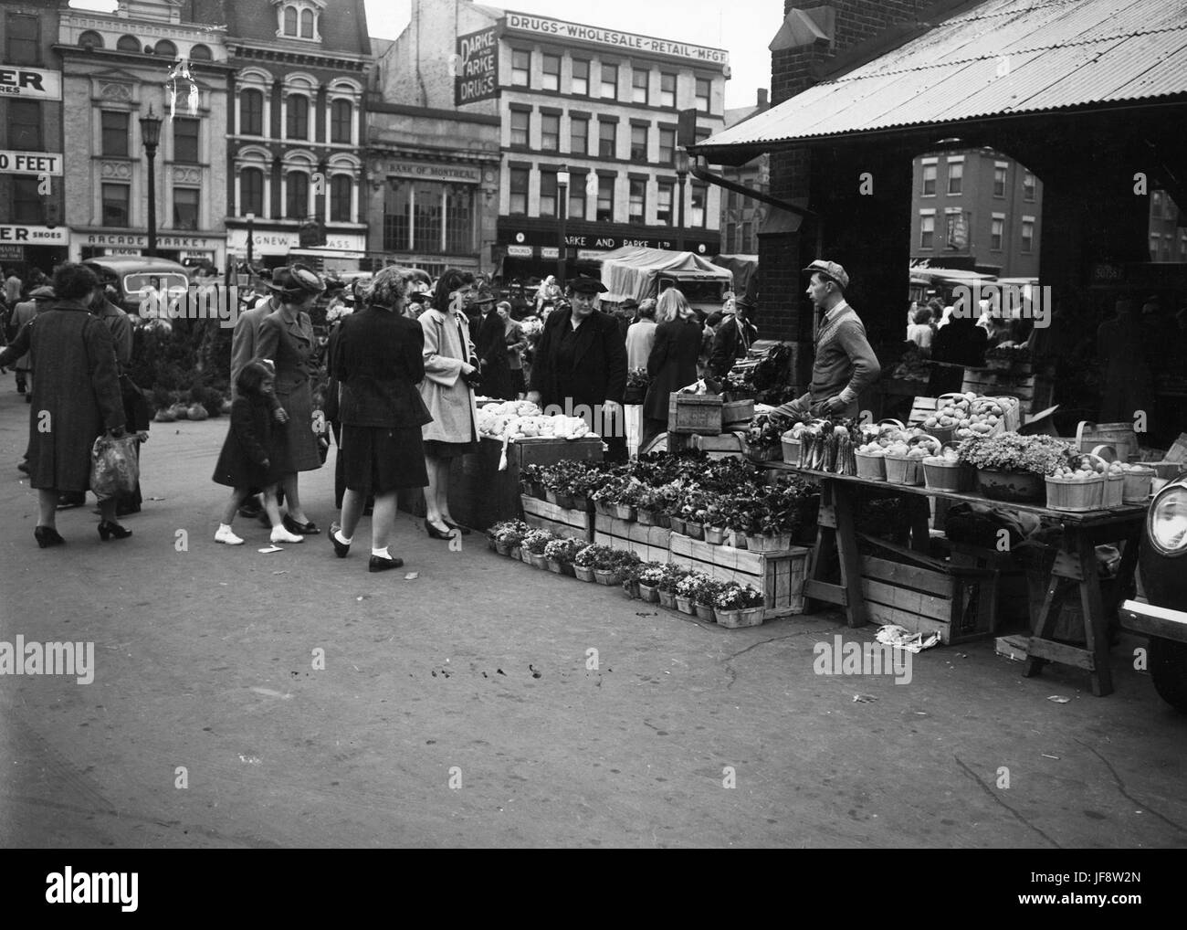Hamilton Farmers' Market, 1946 31802167203 o Stock Photo Alamy