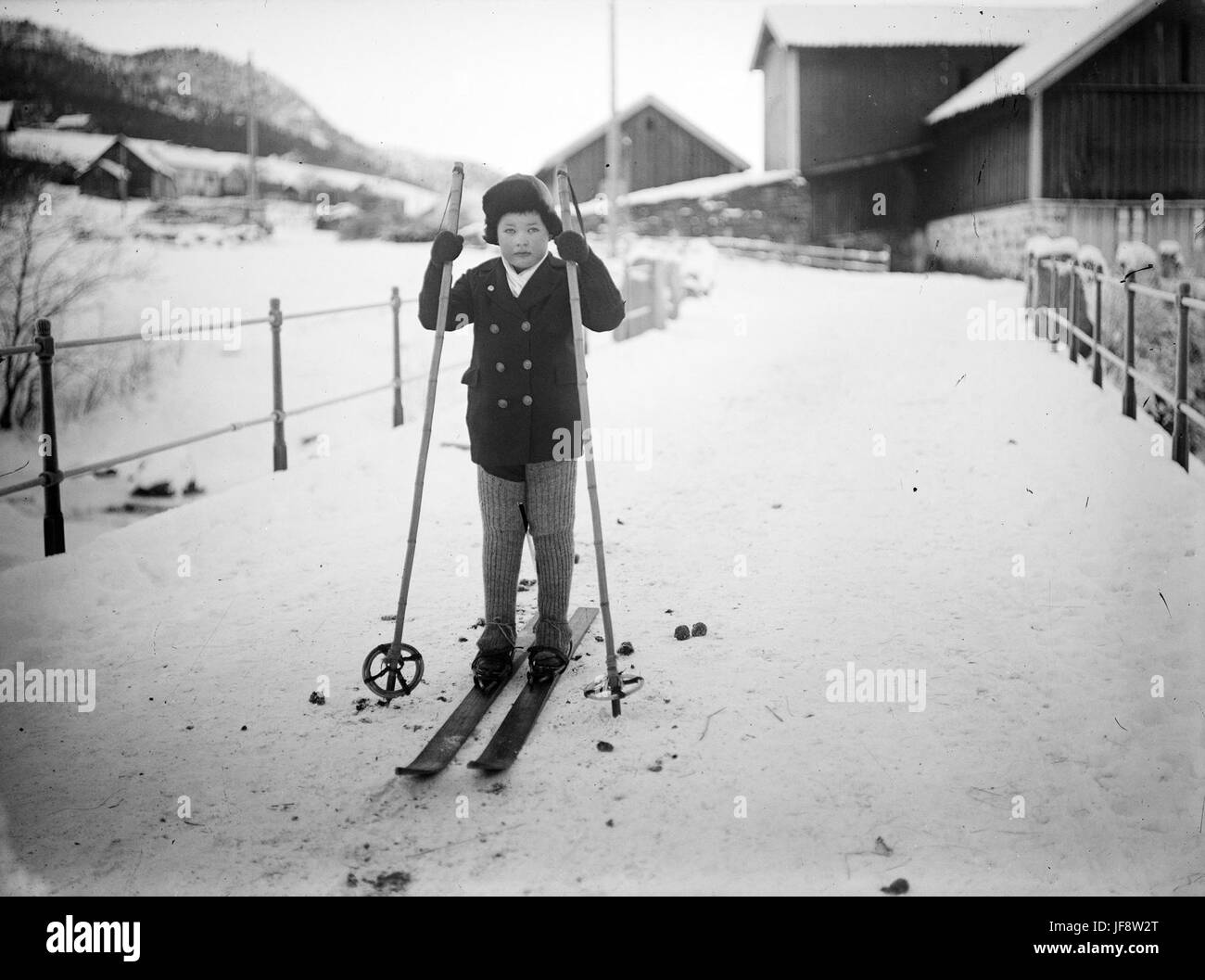 Boy skiing, ca 1915-1925 32755262373 o Stock Photo