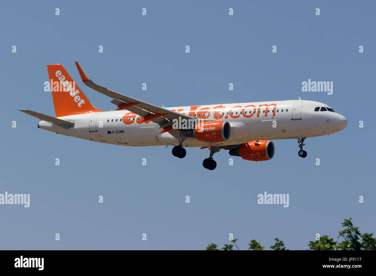 Air Malta Airbus A320-232 [9H-AHR] in partial color scheme. It will ...