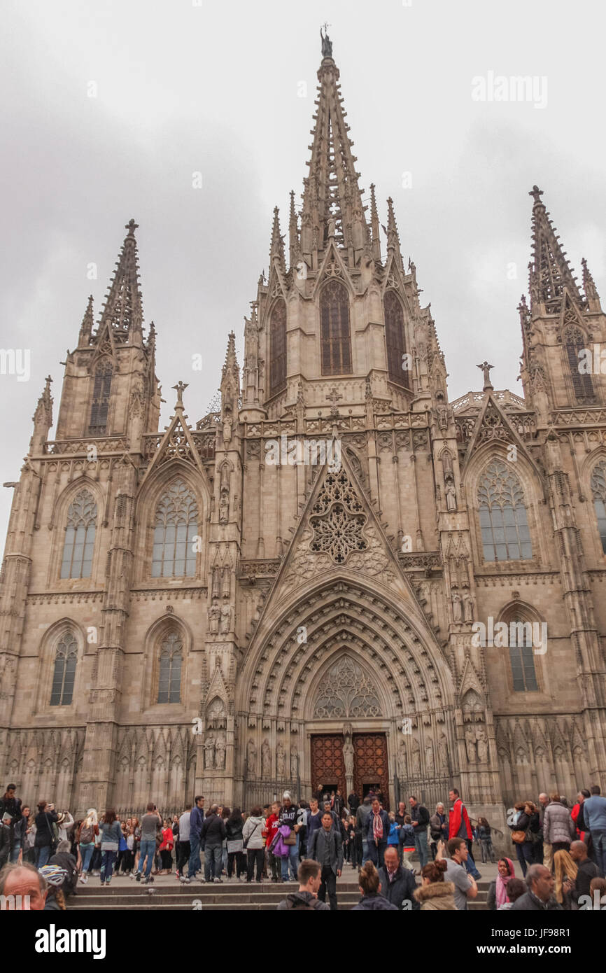 Cathedrale sainte croix et sainte eulalie hires stock photography and