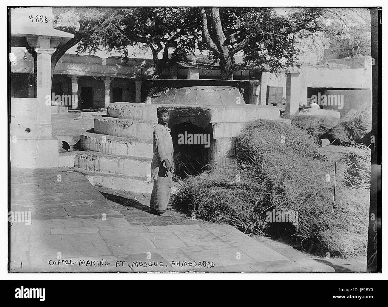 Coffeemaking at Mosque, Ahmedabad 32251586396 o Stock Photo Alamy