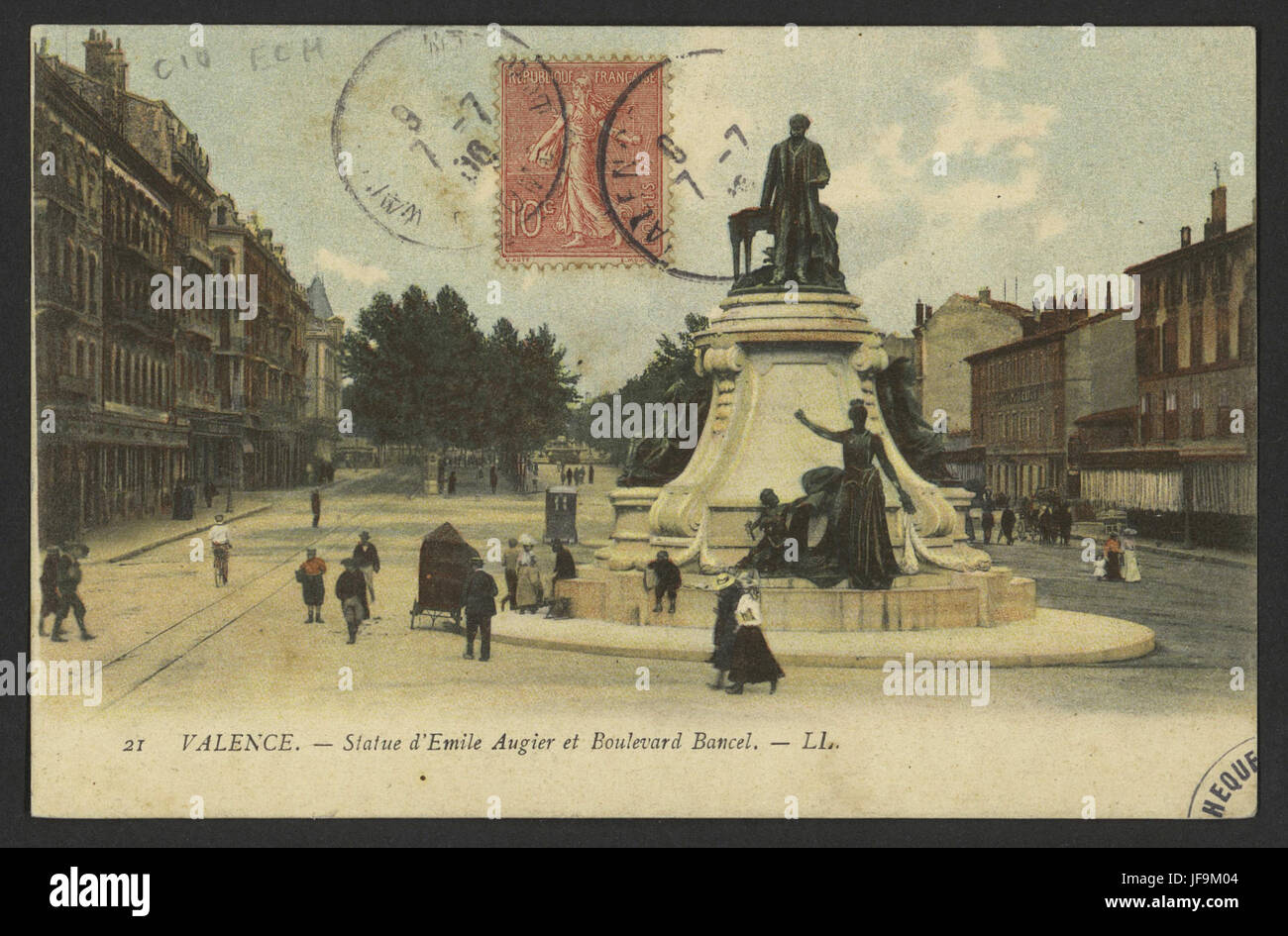 Valence - Statue d'Émile Augier et Boulevard Bancel 34529420196 o Stock Photo