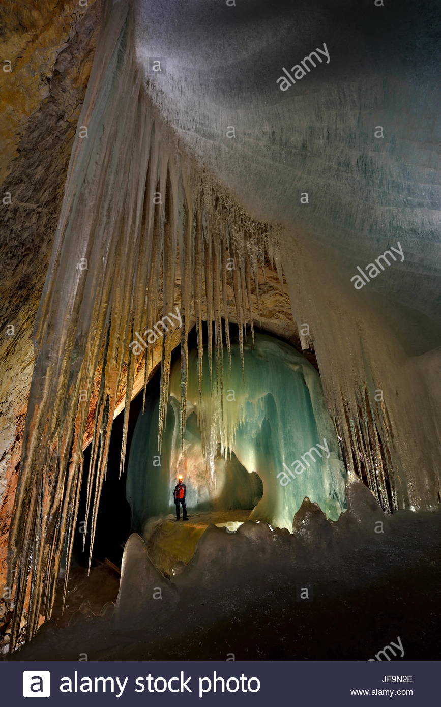 Ice formations inside Eisriesenwelt Eishoehle in Werfen, Austria Stock Photo: 147116886 - Alamy