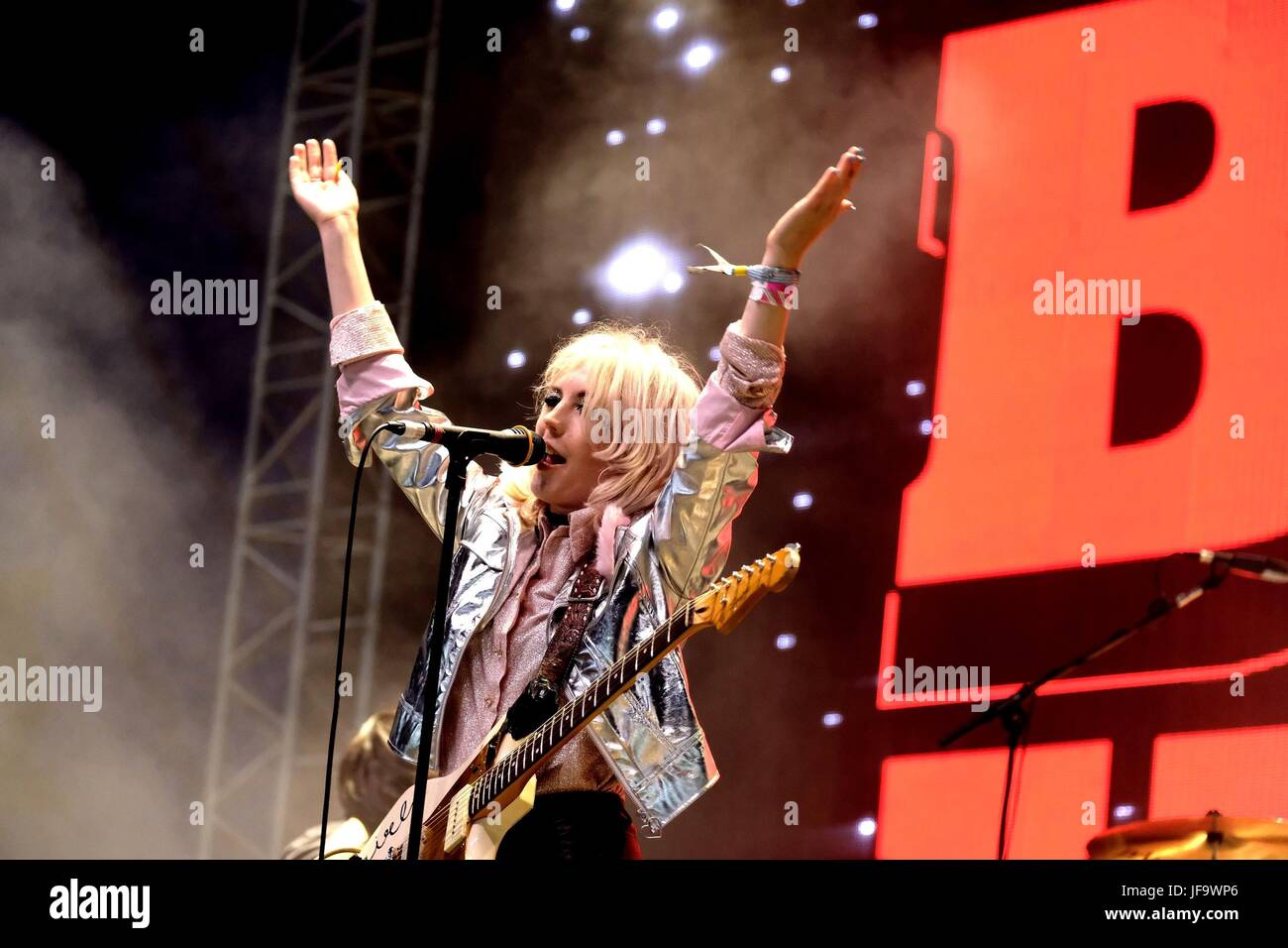 British indie band hi-res stock photography and images - Alamy