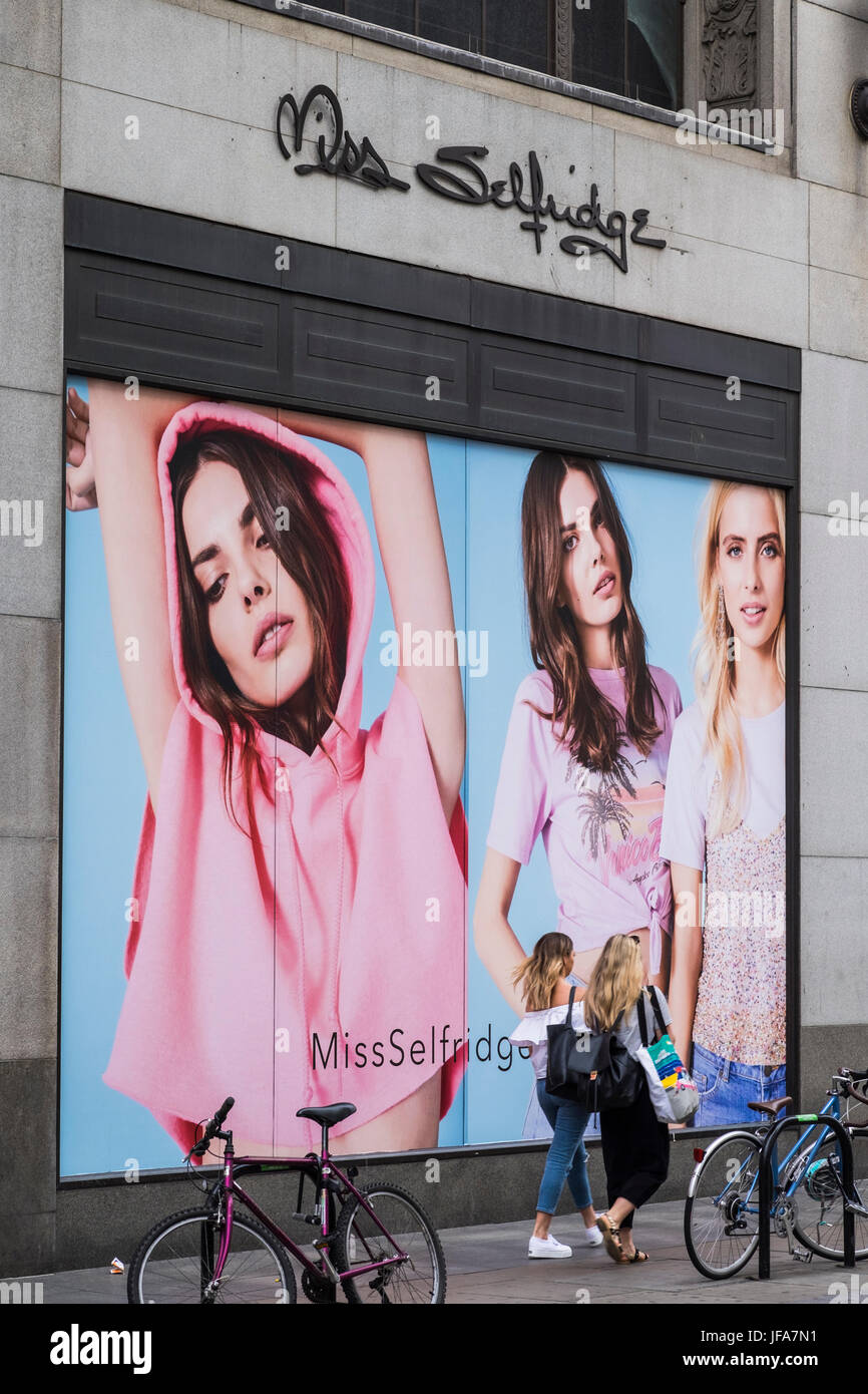 Miss selfridge shop hi-res stock photography and images - Alamy