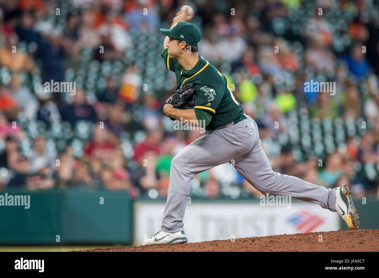 Houston, TX, USA. 29th June, 2017. Oakland Athletics relief pitcher Michael Brady (64) pitches during a Major League Baseball game between the Houston Astros and the Oakland Athletics at Minute Maid Park in Houston, TX. The Astros won the game 6-1.Trask Smith/CSM/Alamy Live News Stock Photo