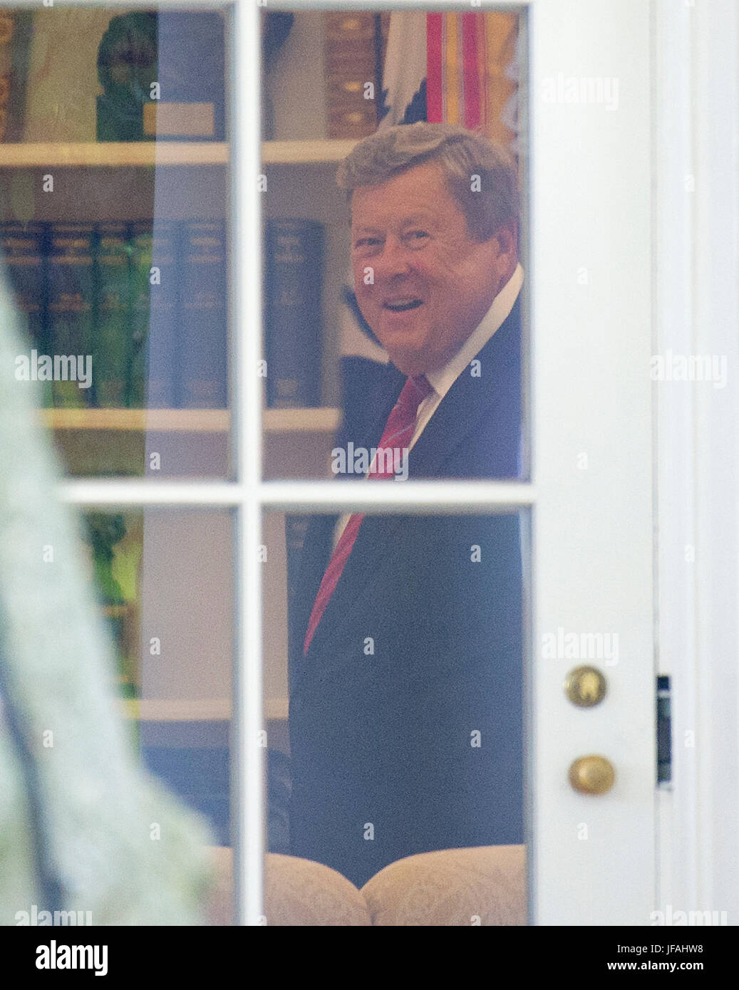 First lady Melania Trump&rsquo;s Dad, Viktor Knavs, in the Oval Office prior