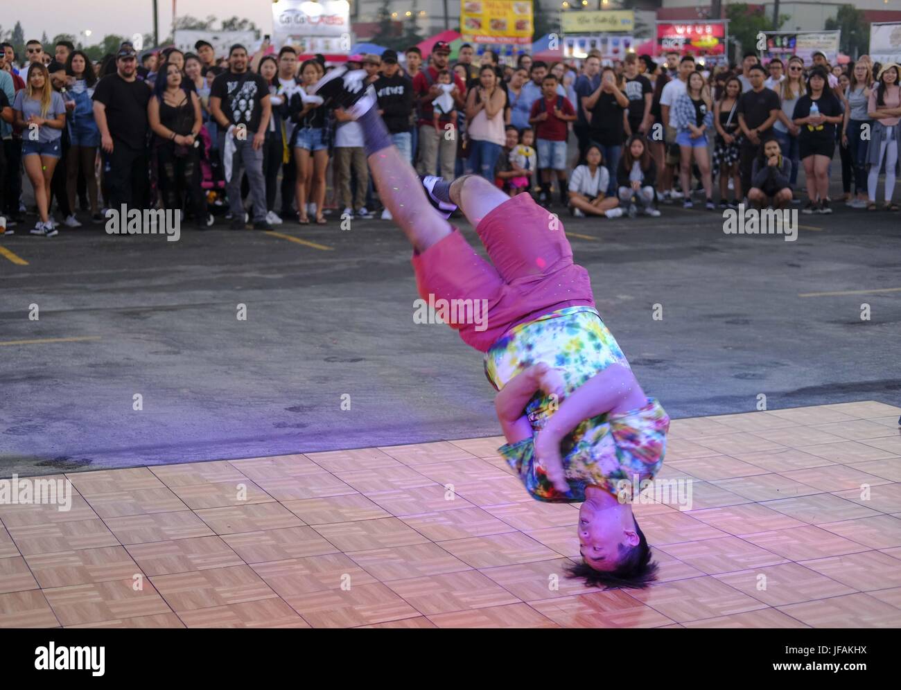 Arcadia, California, USA. 30th June, 2017. Young dancer perform at the '626 Night Market' on June 30, 2017 in Arcadia, California, an event that attracts all generations of the Chinese American community and showcases many San Gabriel Valley food vendors. Credit: Ringo Chiu/ZUMA Wire/Alamy Live News Stock Photo