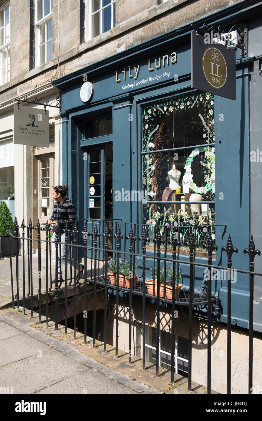 Scottish jewellery hires stock photography and images Alamy