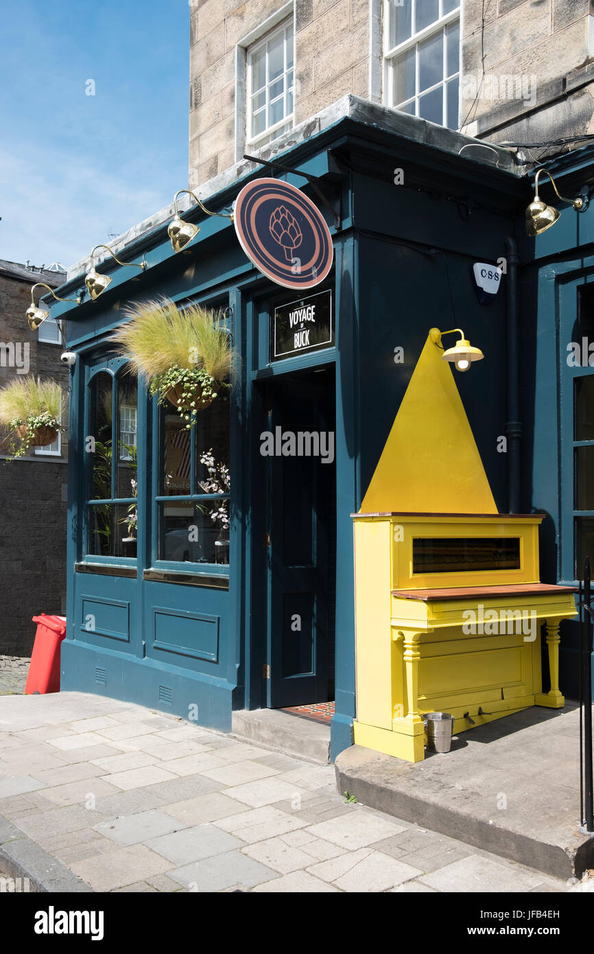 The Voyage of Buck pub in William Street, Edinburgh Stock Photo Alamy