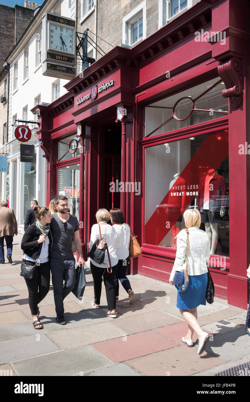 Shops and shoppers in Street, in Edinburgh New Town