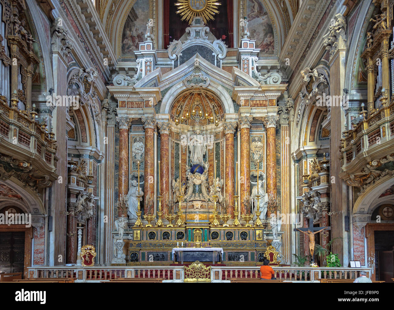 Statue virgin on main hi res stock photography and images Alamy