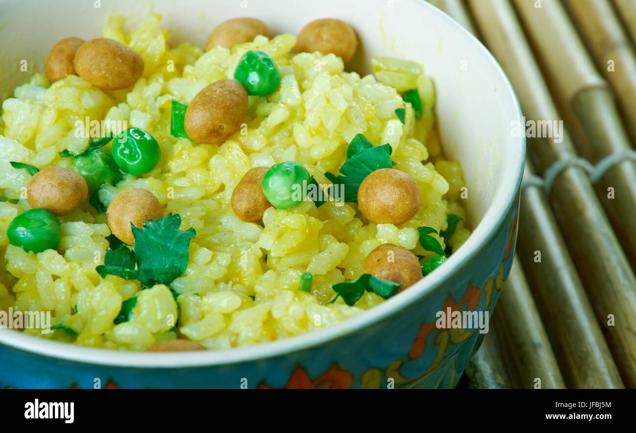 Flattened Kande Pohe Stock Photo - Alamy