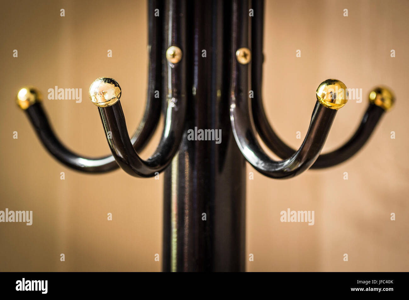 Vertical hangers hires stock photography and images Alamy