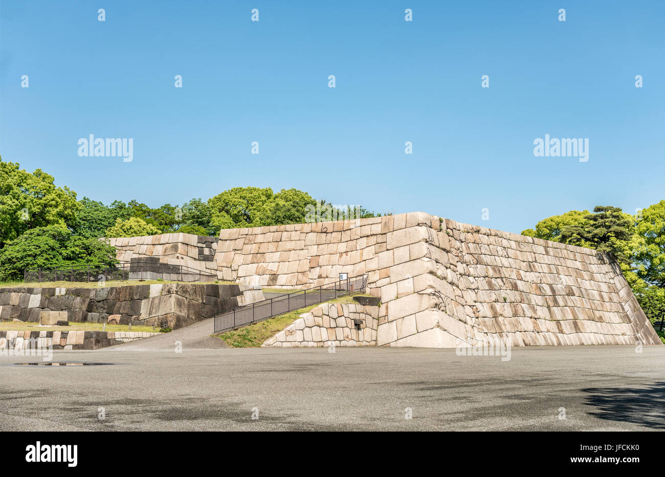 Edo Castle Ruins (now Part Of Imperial Palace Gardens, Tok… Flickr