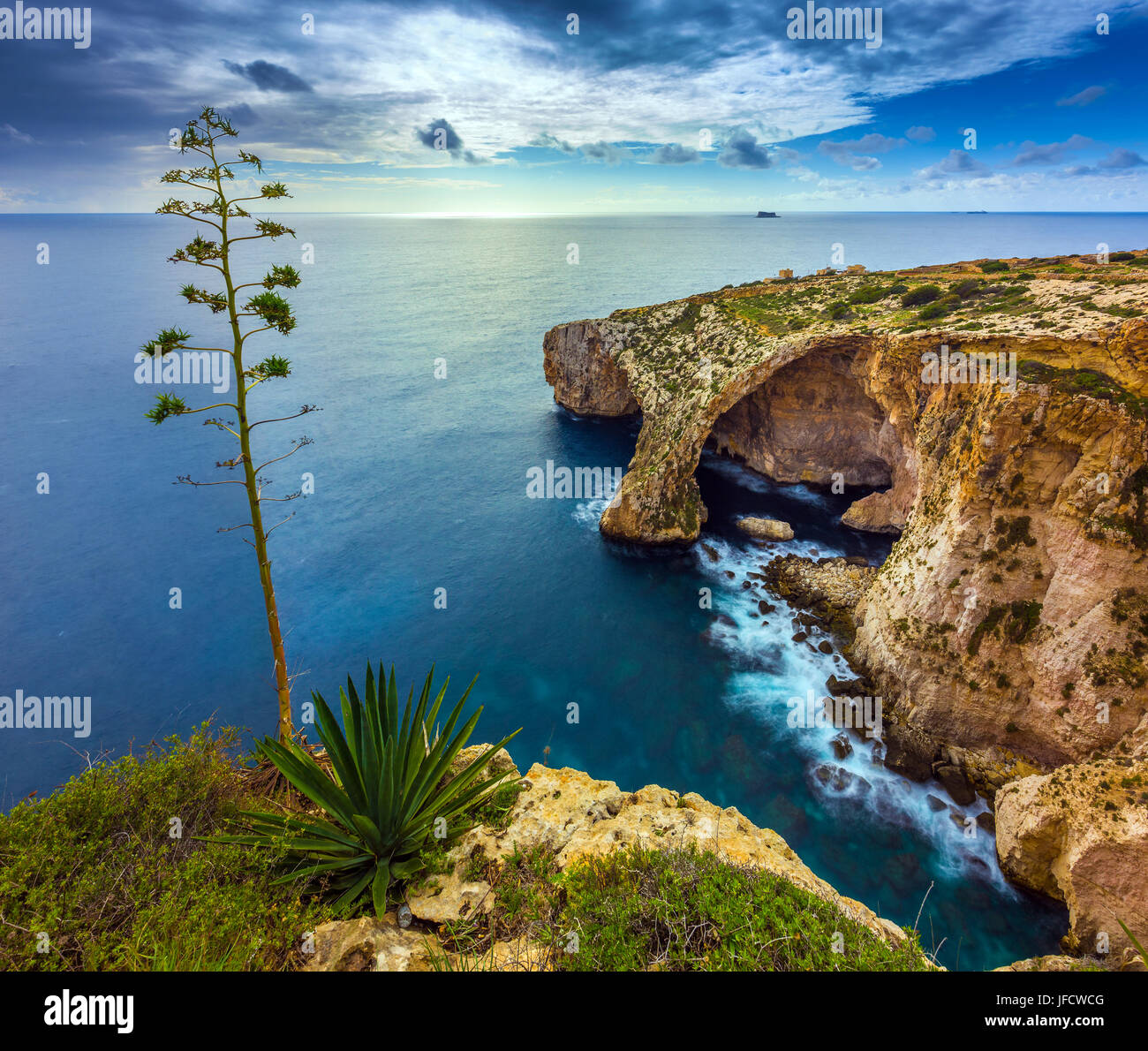 Grotto scene hi-res stock photography and images - Alamy