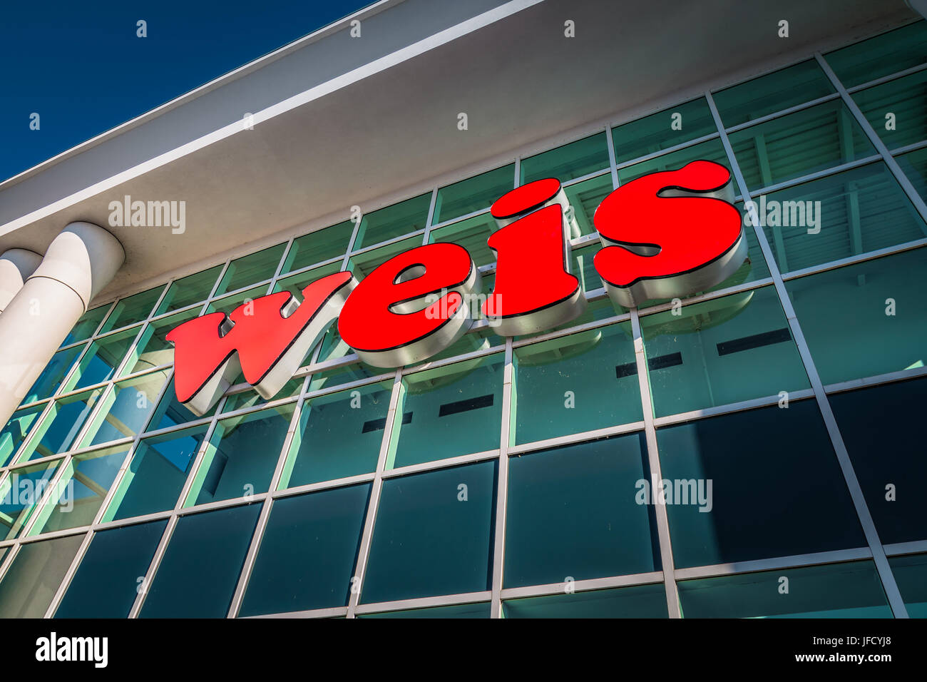 Harrisburg, PA January 1, 2017 Weis Markets is a MidAtlantic food