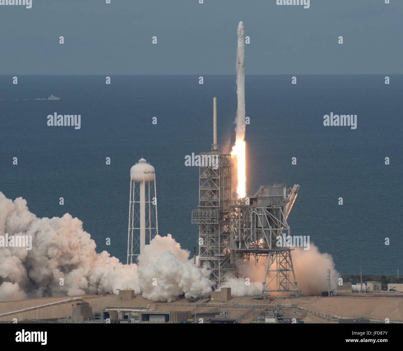 SpaceX Falcon 9 rocket launches from NASA's Kennedy Space Center ...