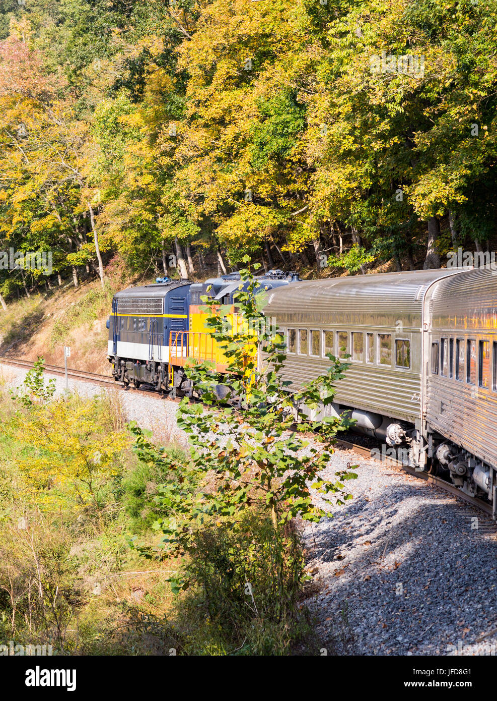 Diesel engine train hires stock photography and images Alamy