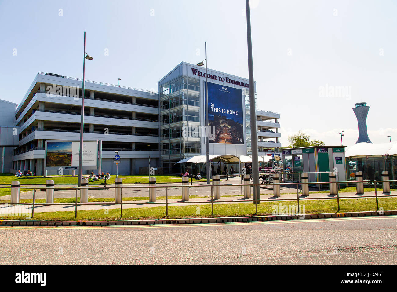 Edinburgh airport arrivals hires stock photography and images Alamy
